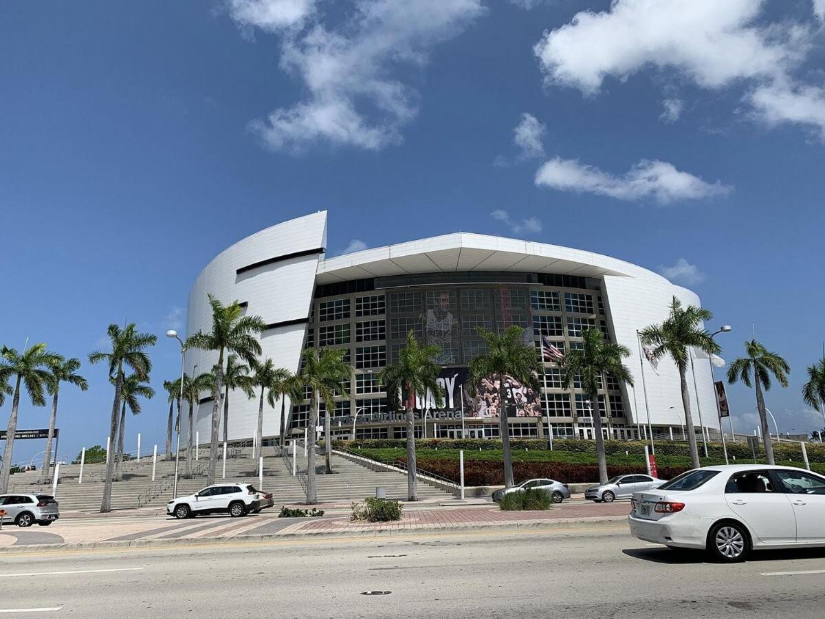 Koze 2 Bedroom Duplex With King & Queen Beds, Near Everything Trendy Miami