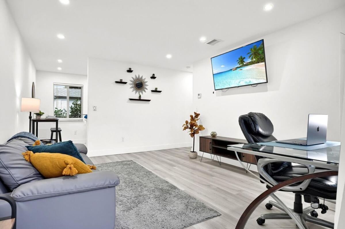 Сasa de vacaciones Koze 2 Bedroom Duplex With King & Queen Beds, Near Everything Trendy