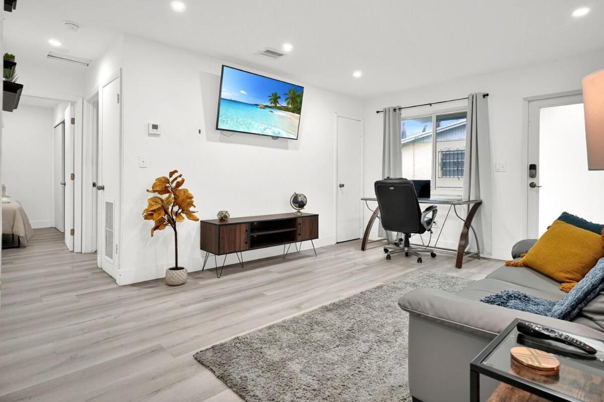 Сasa de vacaciones Koze 2 Bedroom Duplex With King & Queen Beds, Near Everything Trendy Miami